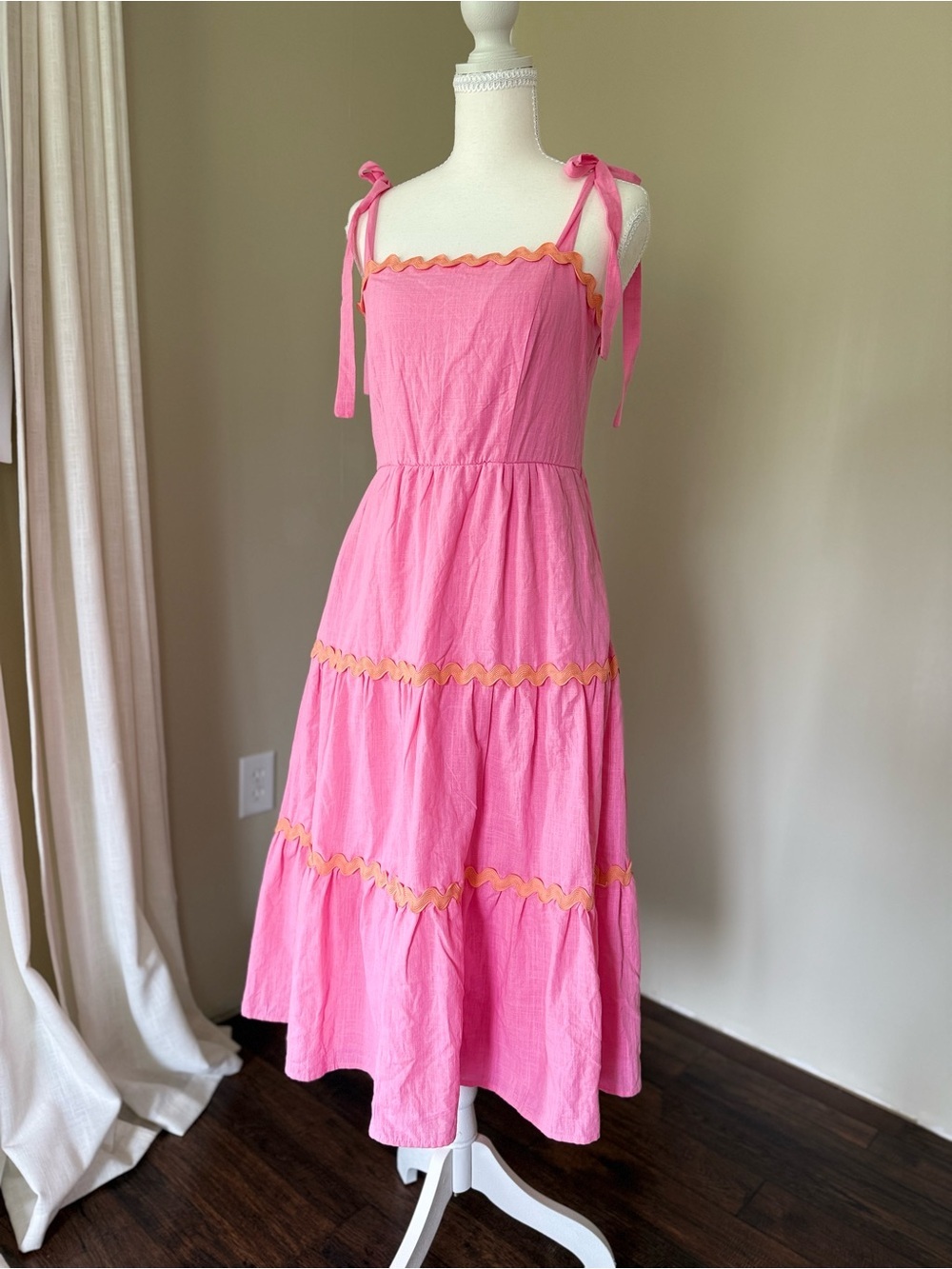 NEW Francesca's Midi Dress Pink Tiered Bow Tie-Shoulder Dress Orange Trim S - Picture 2 of 7